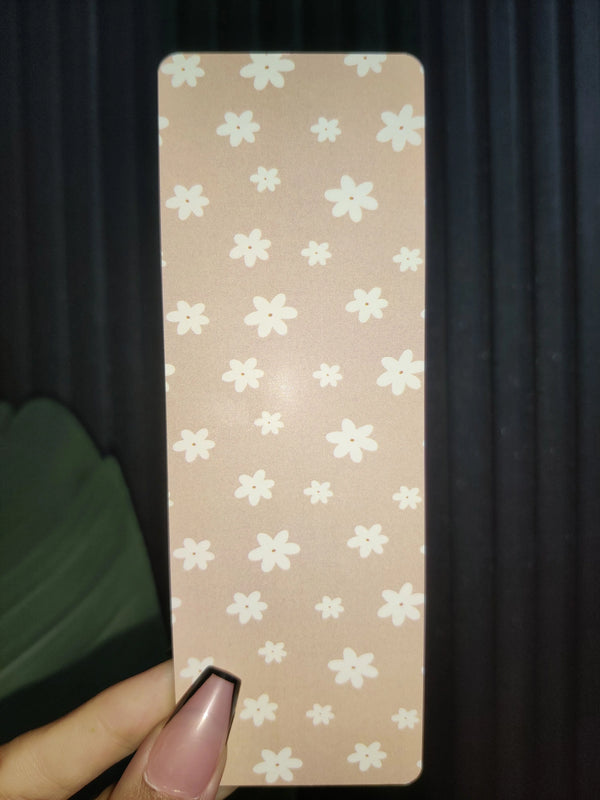 Mini daisy Bookmark